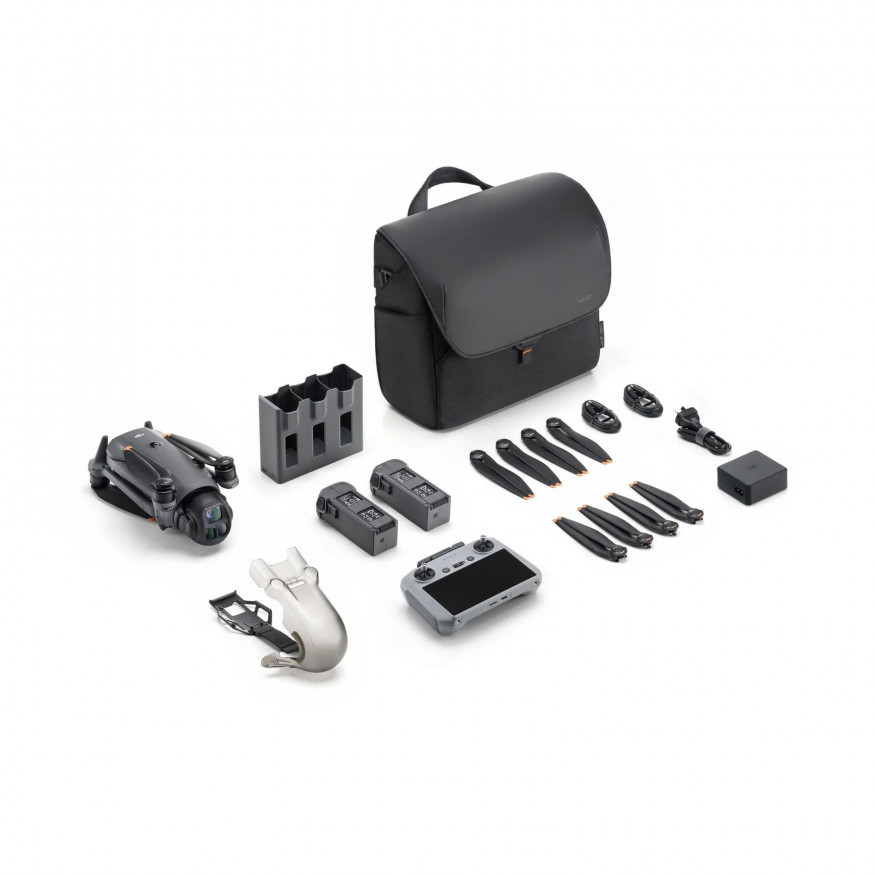 DJI Mavic 4 Pro Fly More Combo RC 2